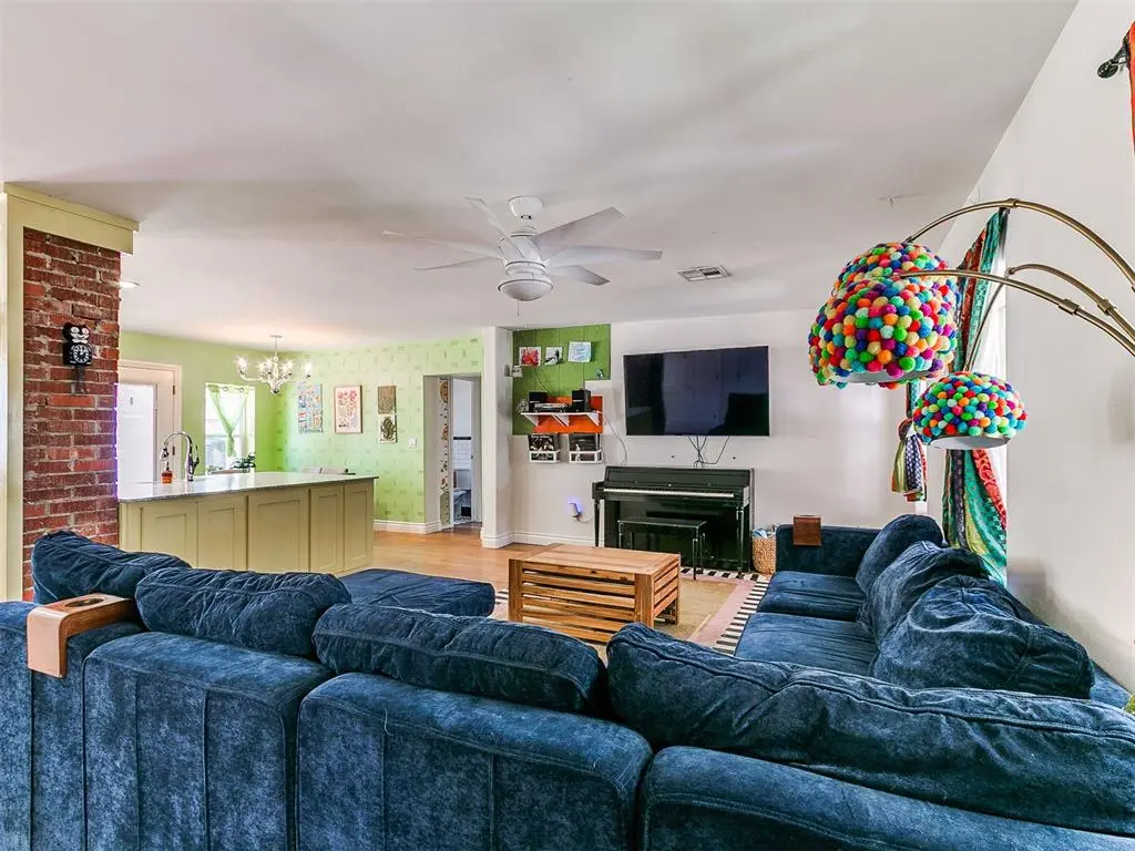 1719 NW 12th ST, Oklahoma City, OK 73106