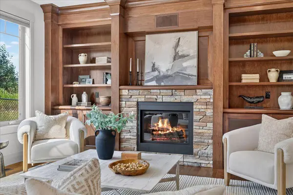 115 Coulee WAY SW, Calgary, AB T3H 0S4