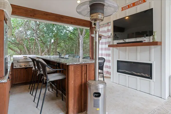 1 Agarita CIR, Wimberley, TX 78676