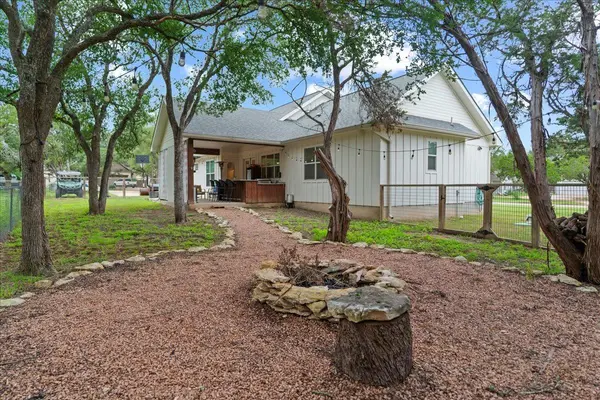 1 Agarita CIR, Wimberley, TX 78676