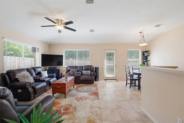 3549 Rock Shelf LN, Round Rock, TX 78681