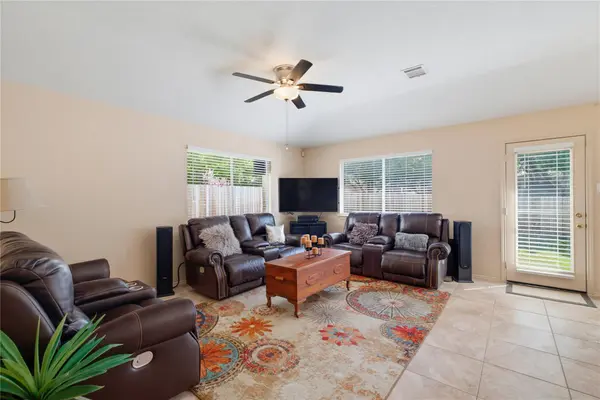 3549 Rock Shelf LN, Round Rock, TX 78681