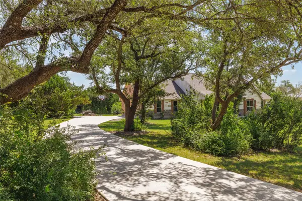 121 Esperanza Petal Pass, Liberty Hill, TX 78642