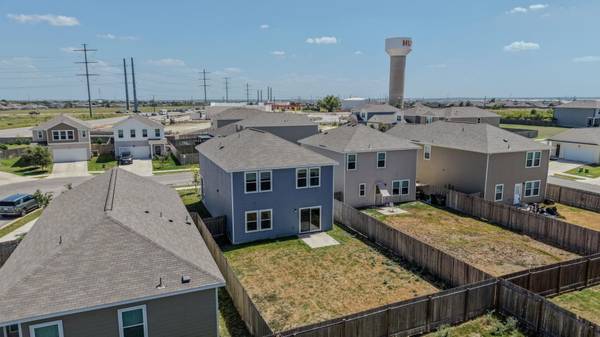 205 Waterbuck LOOP, Hutto, TX 78634