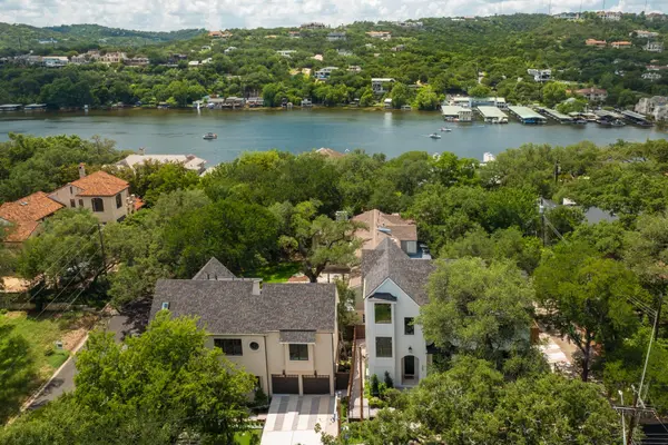 1900 Matthews DR, Austin, TX 78703