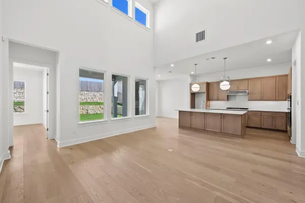 201 Ensberg LN, Liberty Hill, TX 78642