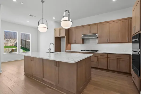 201 Ensberg LN, Liberty Hill, TX 78642