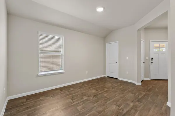 215 Bunting LN, Bertram, TX 78605