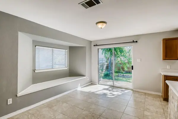 303 Bello DR, Leander, TX 78641