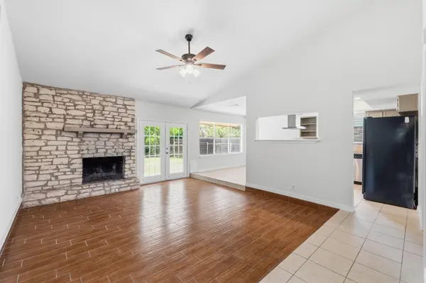 10218 Missel Thrush DR, Austin, TX 78750
