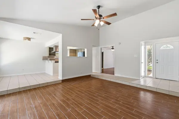 10218 Missel Thrush DR, Austin, TX 78750