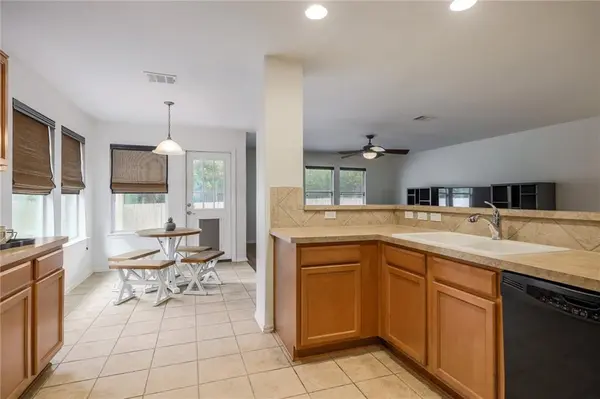 433 Moorhen CV, Leander, TX 78641