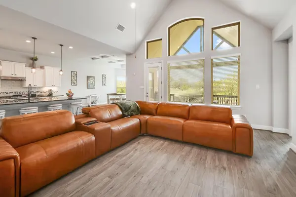 812 Anahuac DR, Leander, TX 78641