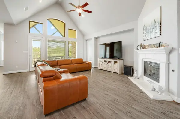 812 Anahuac DR, Leander, TX 78641