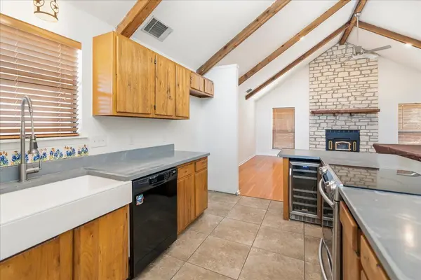 2500 Rolling Oaks, San Marcos, TX 78666