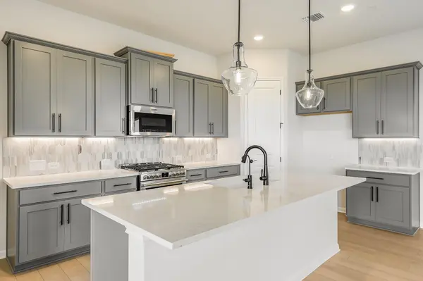 8601 Dongan DR, Austin, TX 78744