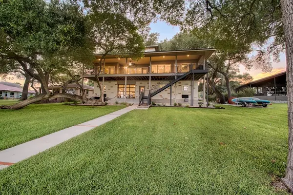 229 Elm Lodge DR, Kingsland, TX 78639