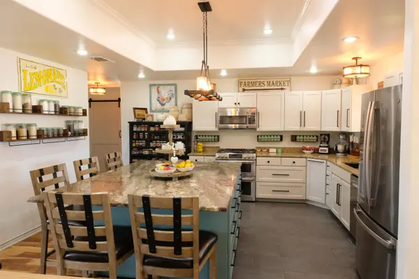 281 Link Dr, Kingsland, TX 78639