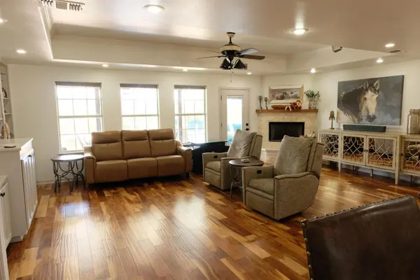 281 Link Dr, Kingsland, TX 78639