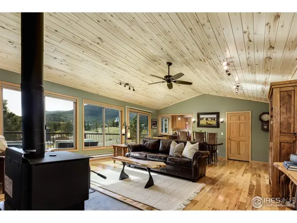 321 May, Lyons, CO 80540
