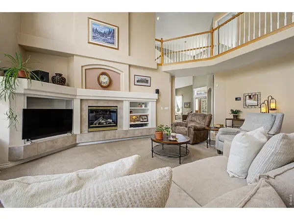 1044 Willow Creek, Longmont, CO 80503