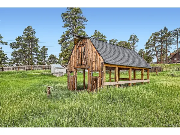 679 S Pearl, Elizabeth, CO 80107