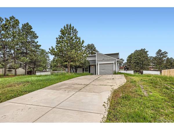 679 S Pearl, Elizabeth, CO 80107