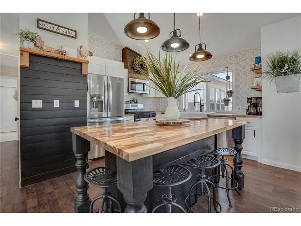 45523 Sun Country, Elizabeth, CO 80107