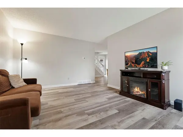 804 Lashley, Longmont, CO 80504