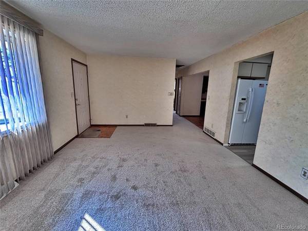 745 Mobile, Aurora, CO 80011