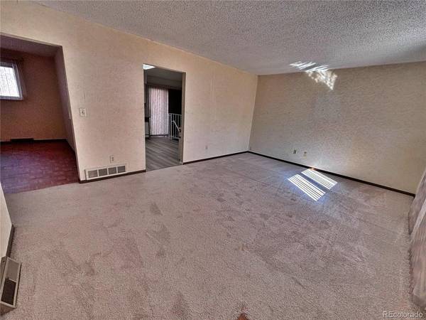 745 Mobile, Aurora, CO 80011