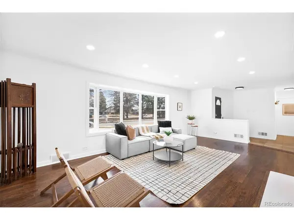 3035 N Monaco st, Denver, CO 80207
