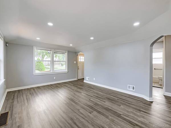 1187 Syracuse, Denver, CO 80220