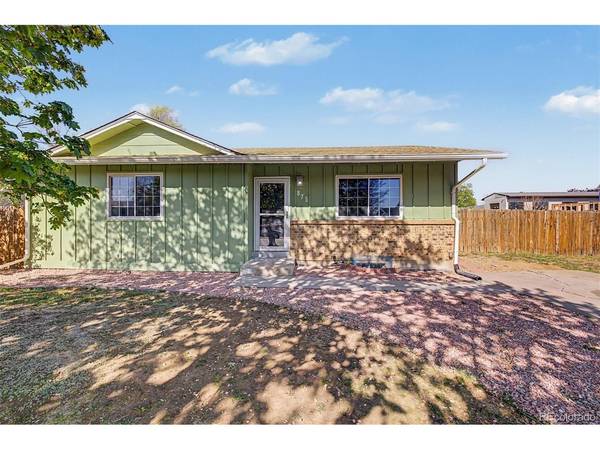 875 Memphis, Aurora, CO 80011
