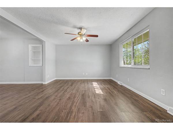 875 Memphis, Aurora, CO 80011