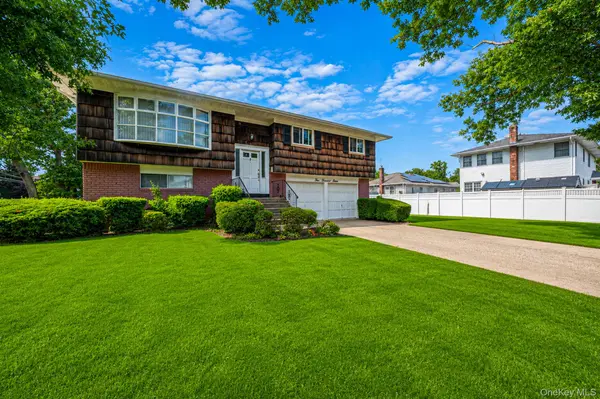 4007 Clark ST, Seaford, NY 11783