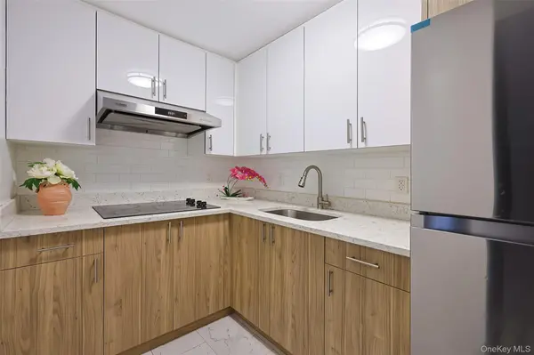 35-20 146th ST #3D, Flushing, NY 11354