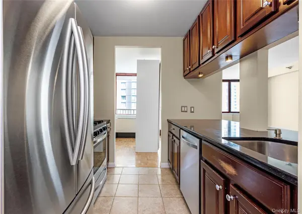 4-74 48Th AVE #15C, Long Island City, NY 11109