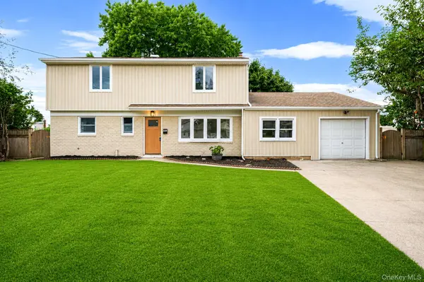 532 French AVE, North Babylon, NY 11703