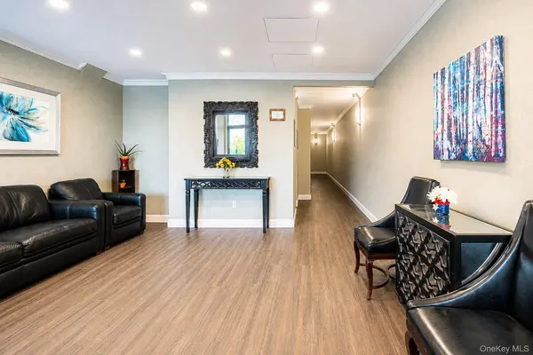 87-30 62nd AVE #4G, Rego Park, NY 11374