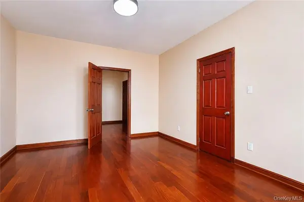 82 Kermit PL, Brooklyn, NY 11218