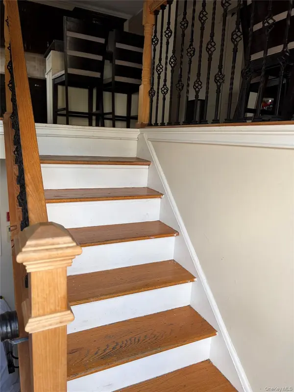 30 Stone BLVD, Massapequa, NY 11758