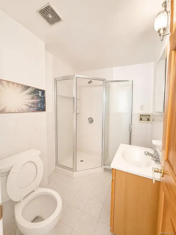43-68 160th ST, Flushing, NY 11358