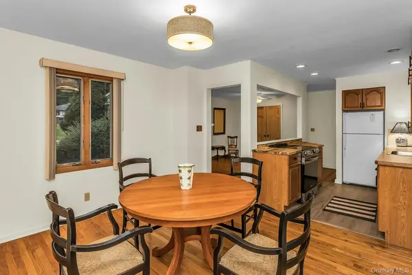 176 N Side RD, Wading River, NY 11792