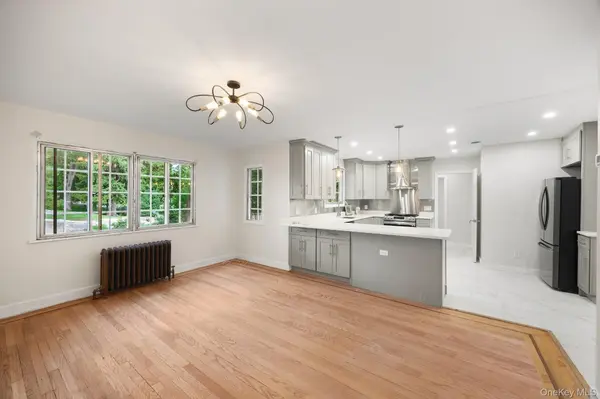 2 Byworth RD, New Rochelle, NY 10804