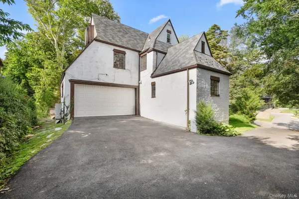 2 Byworth RD, New Rochelle, NY 10804