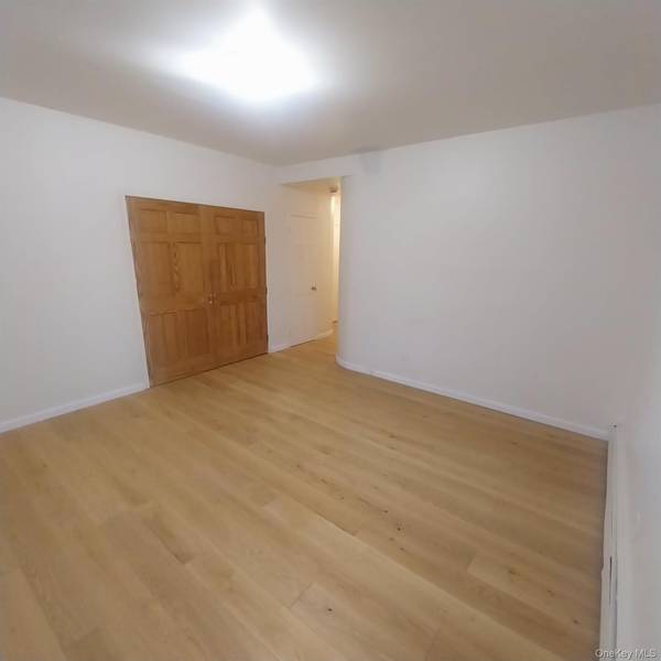 884 NASSAU #B, Uniondale, NY 11553