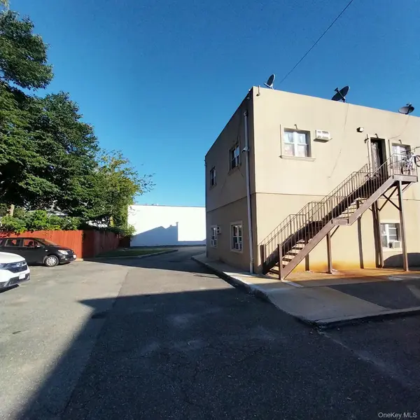 884 NASSAU #B, Uniondale, NY 11553