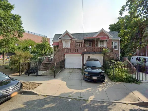 4805 Poyer ST, Elmhurst, NY 11373