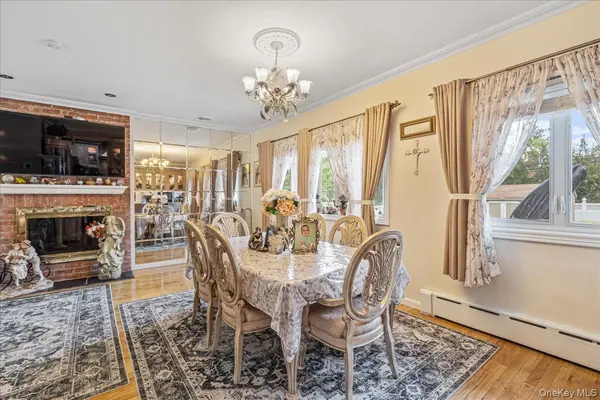 264-47 Grand Central Pkwy, Flushing, NY 11362